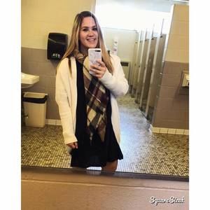 Meet your Posher, Abby